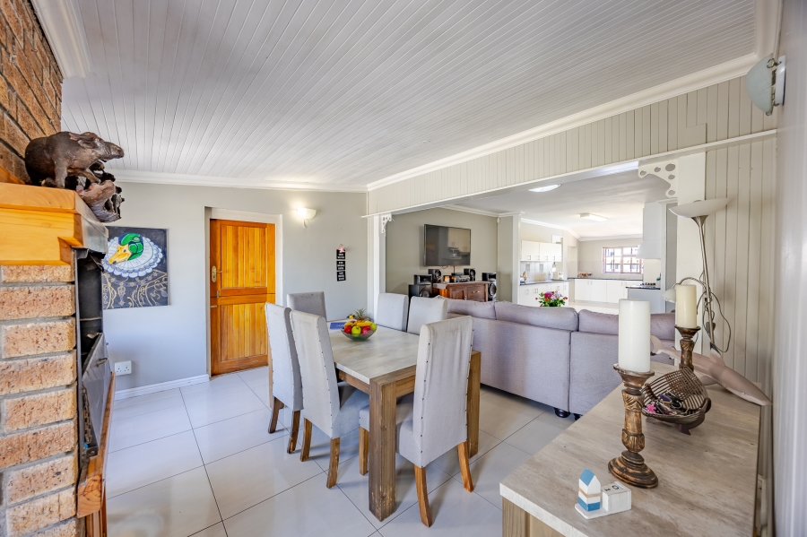 5 Bedroom Property for Sale in Bothasig Western Cape